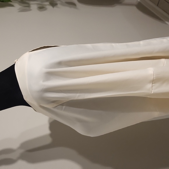 Blouse by Awake/ Moda - Picture 5 of 9